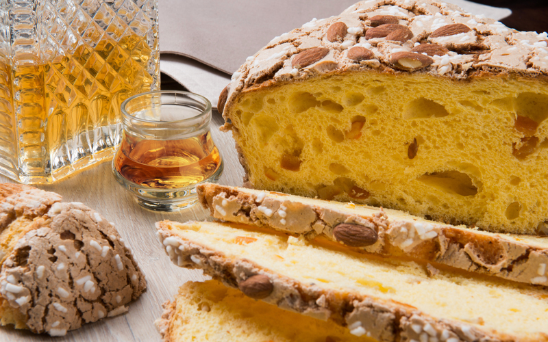 Premium Photo | Traditional classic italian easter colomba cake