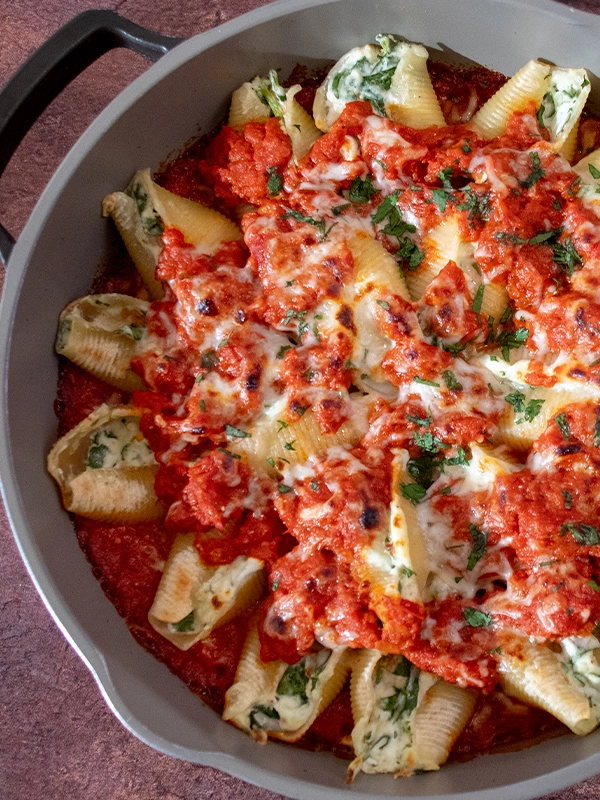 Creamy Sun Dried Tomato & Spinach Baked Shells